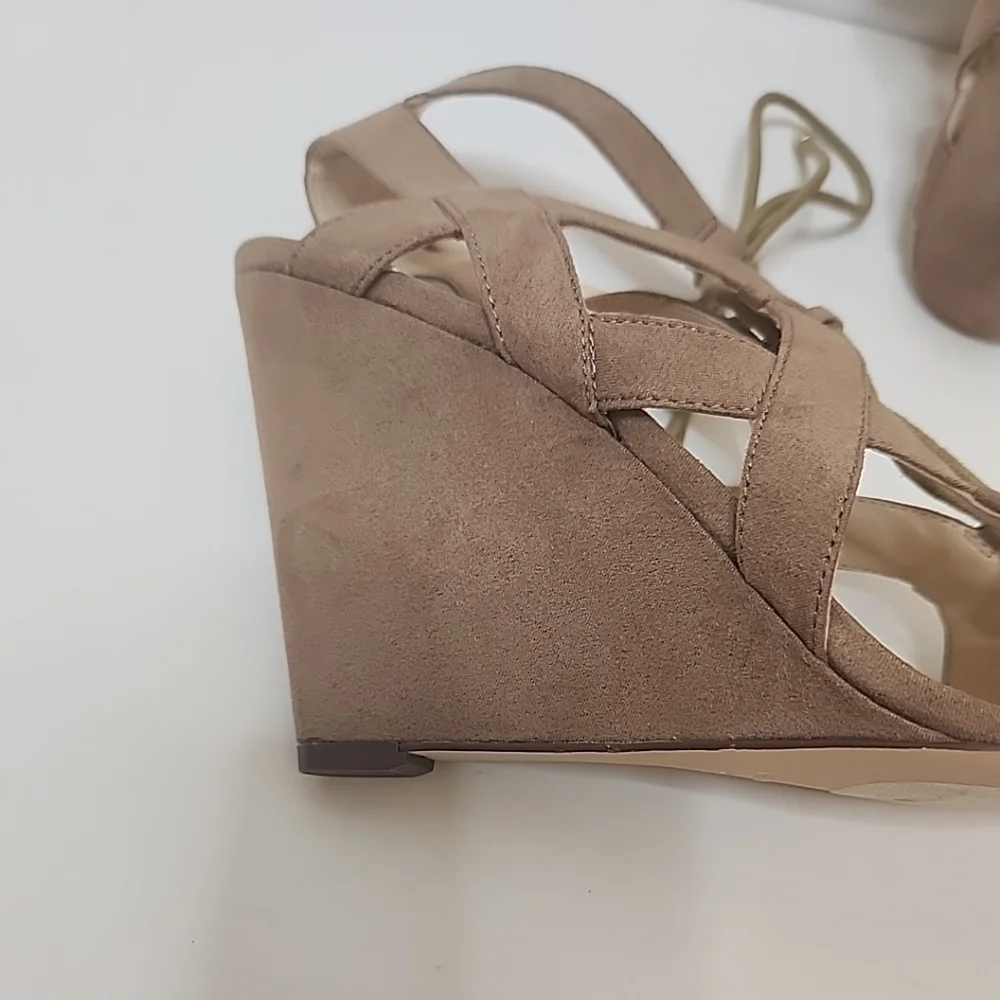 Nine West Women's Tan Beige Pasa Suede Lace Up Wedge Sandals Size 9